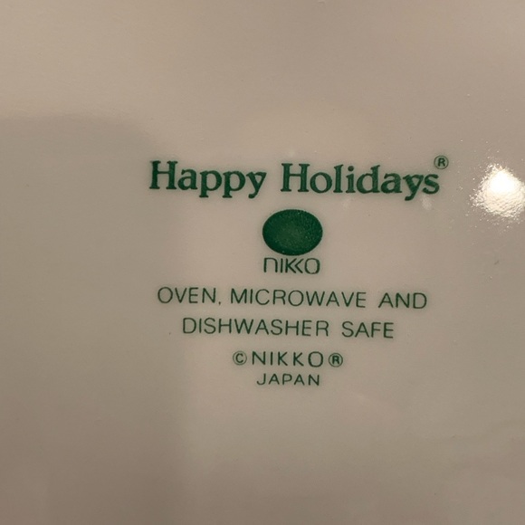 Nikko Christmas Saucers Happy Holidays Nikko Pattern 6 - Picture 4 of 6